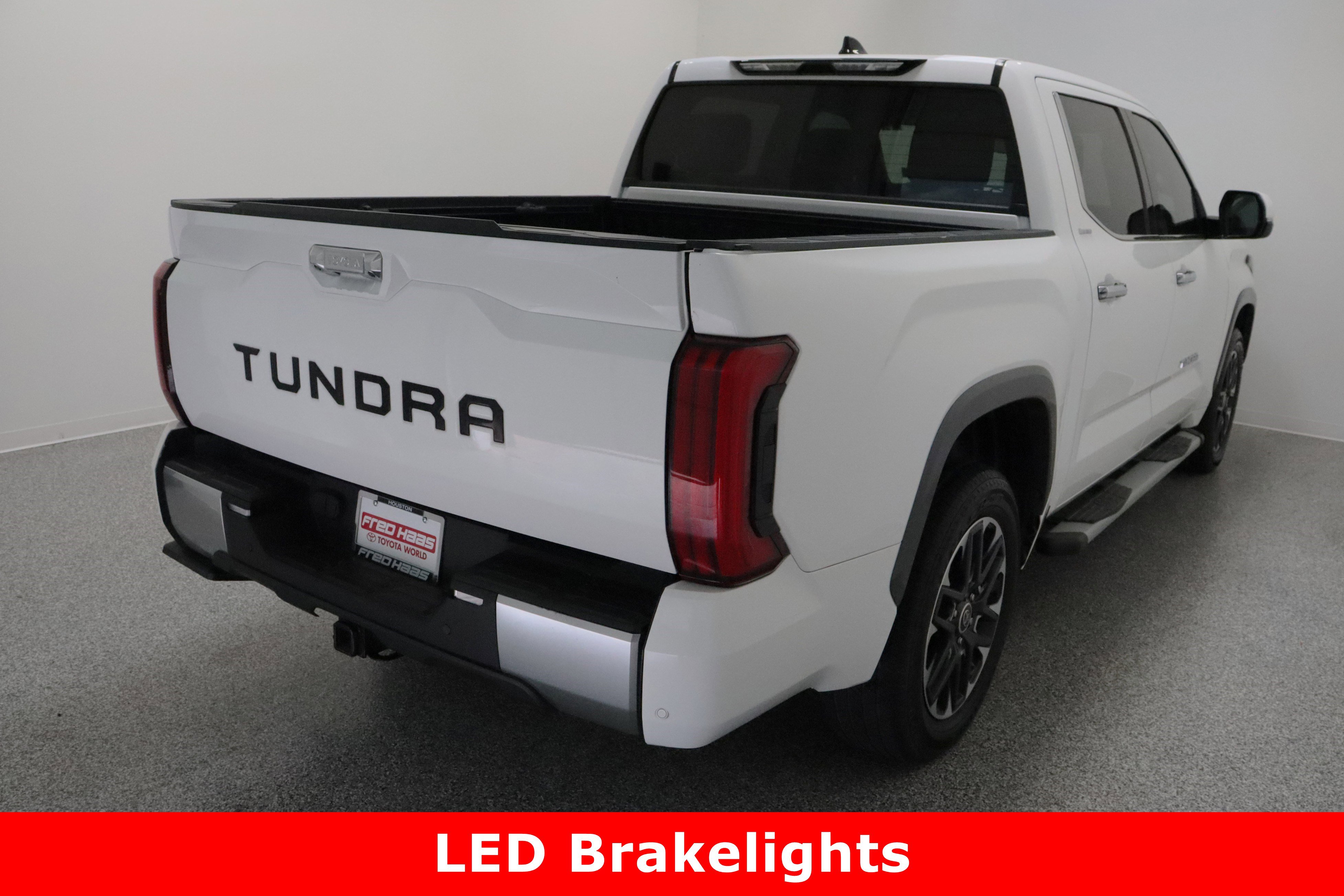 Used 2023 Toyota Tundra Limited w/ Power Package image 7