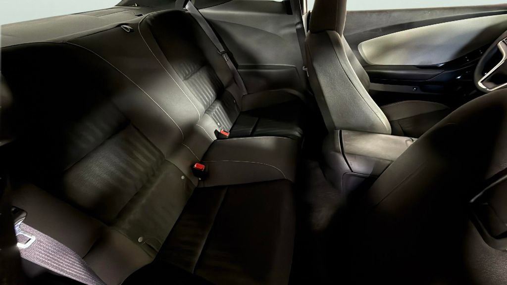 Used 2015 Chevrolet Camaro LS RWD image 17