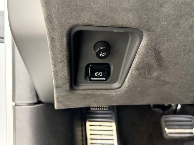 New 2026 Chevrolet Corvette Stingray Premium Conv w/ Z51 Performance Package RWD image 24