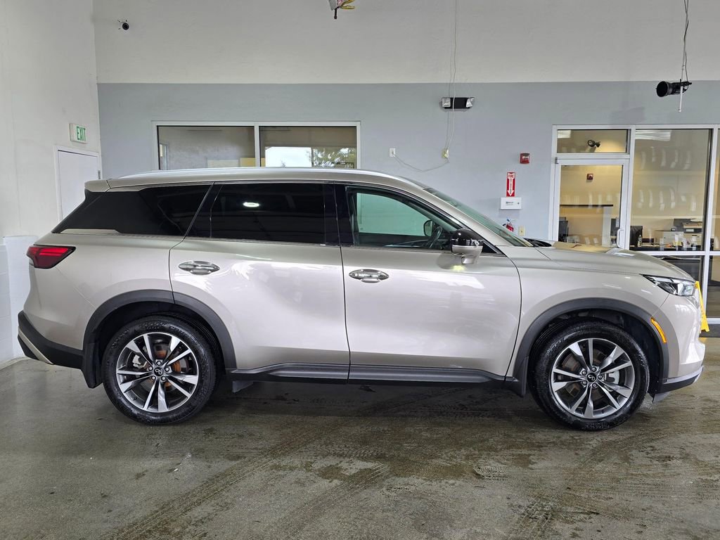 Certified 2023 INFINITI QX60 Luxe w/ Cargo Package image 4