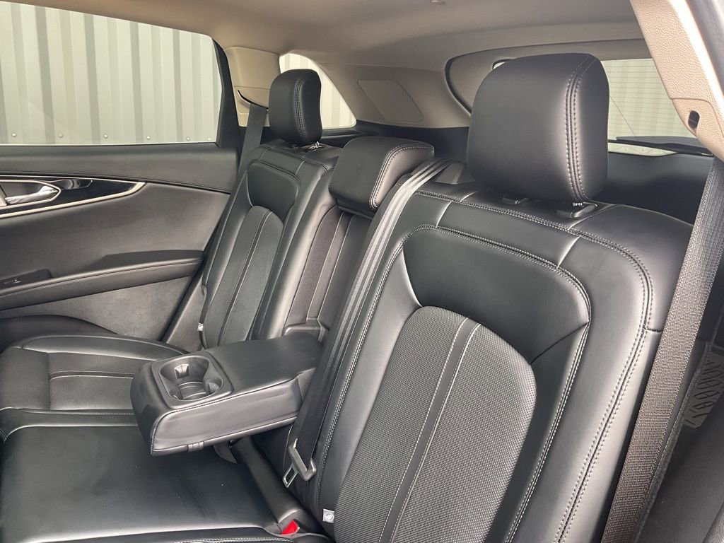 Used 2023 Lincoln Nautilus Reserve w/ Equipment Group 202A image 21