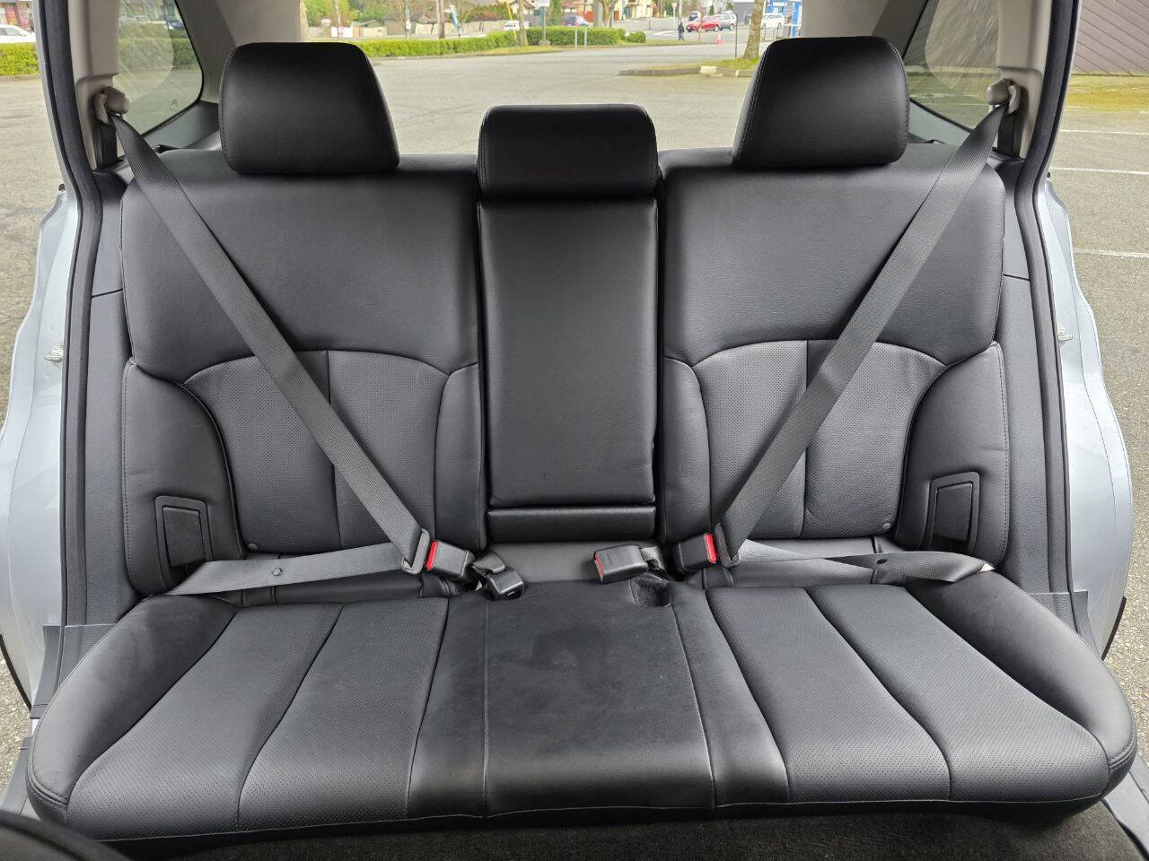 Used 2012 Subaru Outback 3.6R Limited image 10