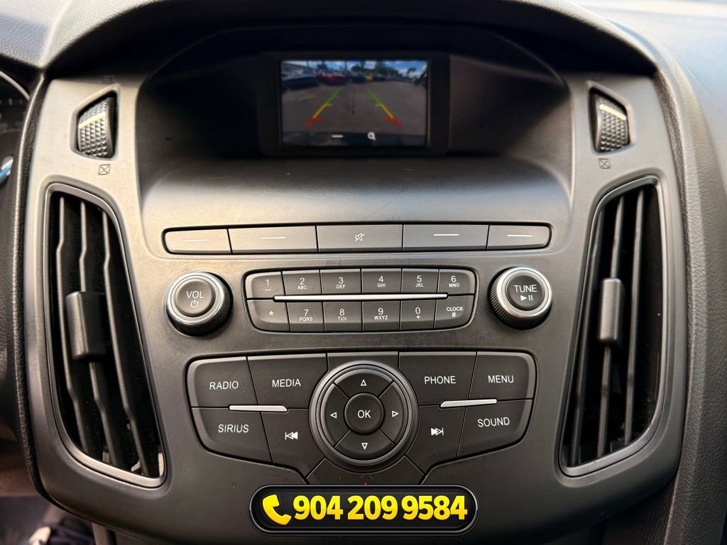 Used 2018 Ford Focus SE FWD image 21