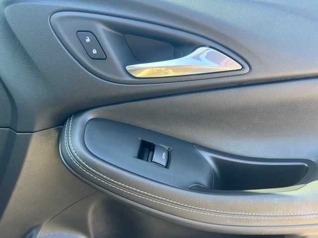Used 2025 Buick Encore GX Preferred FWD image 33