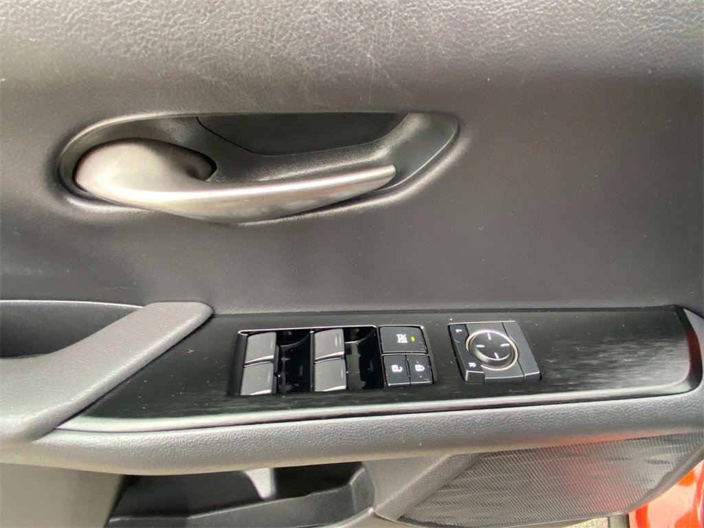 Used 2019 Lexus UX 250h F Sport image 26