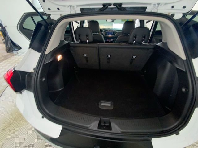 Used 2023 Buick Encore GX Preferred w/ Cold Weather Comfort Package FWD image 12