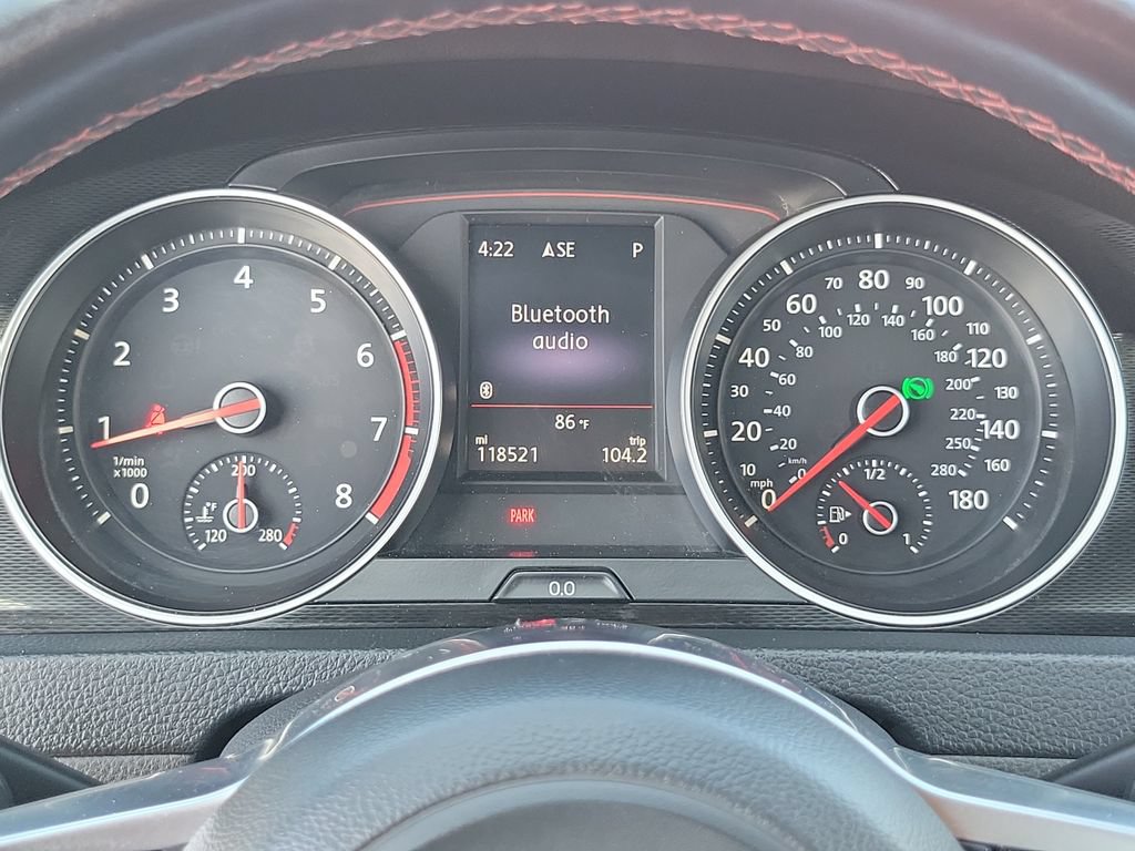 Used 2015 Volkswagen Golf 4-Door FWD image 7