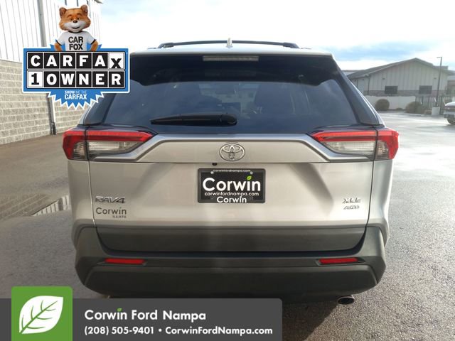 Used 2022 Toyota RAV4 XLE image 4