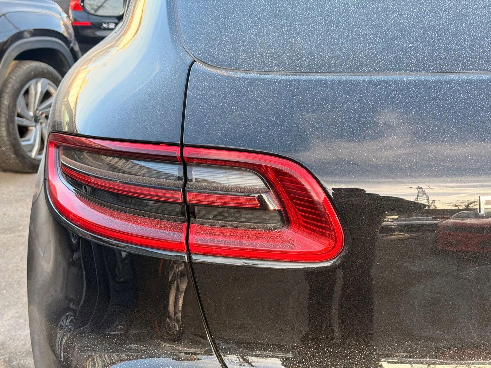 Used 2018 Porsche Macan Sport Edition AWD/4WD image 38
