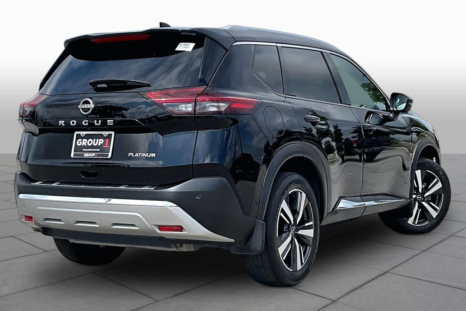 Used 2023 Nissan Rogue Platinum FWD image 13