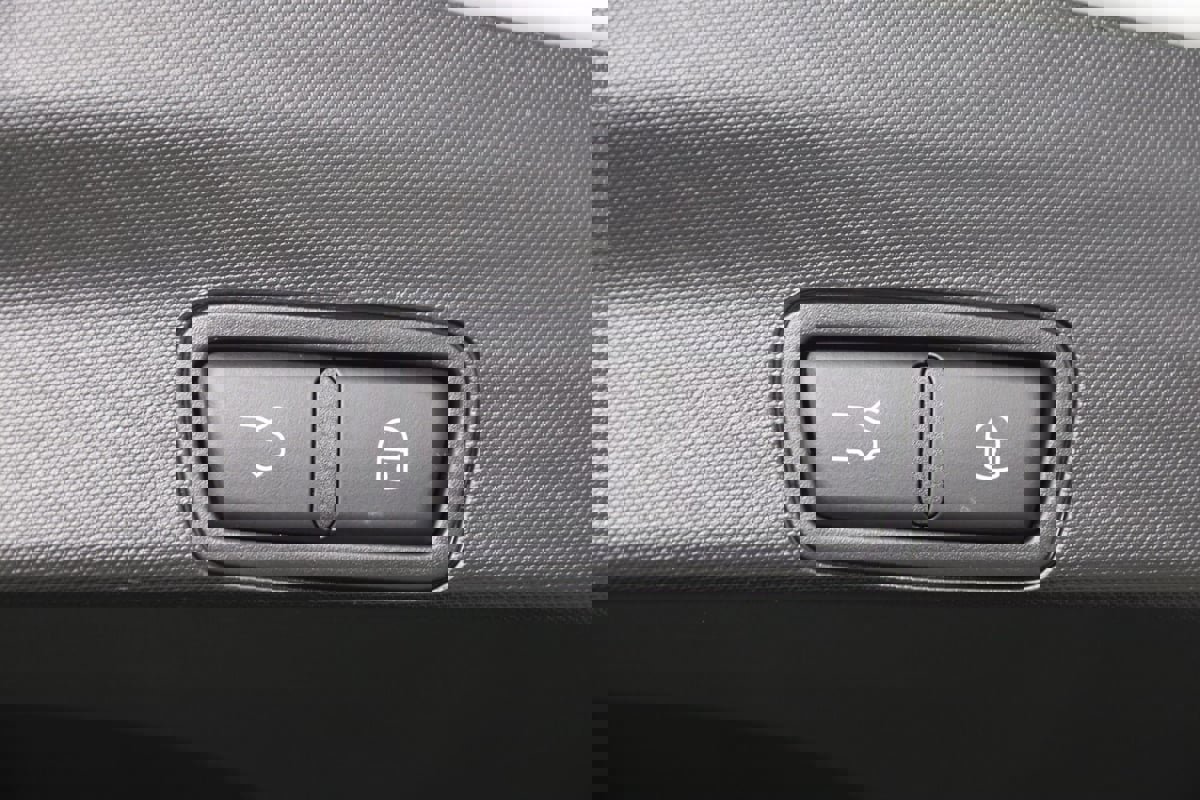 Used 2024 Alfa Romeo Stelvio Veloce image 41