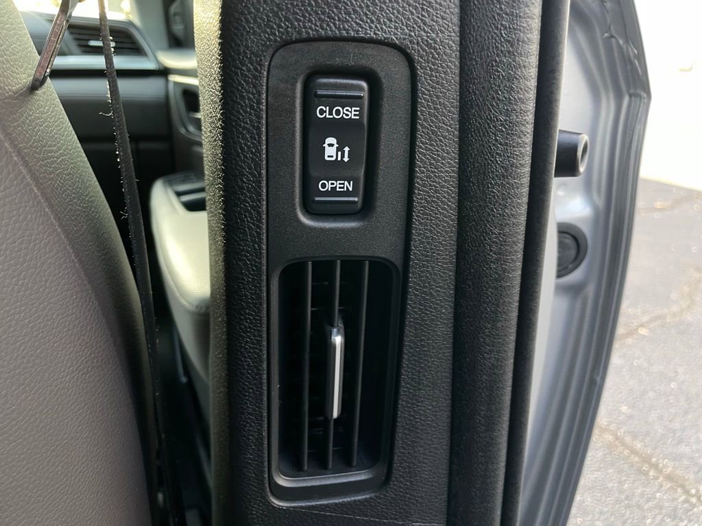 Certified 2024 Honda Odyssey EX-L image 38