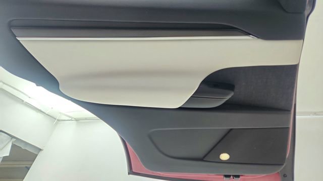 Used 2022 Tesla Model X Plaid image 36