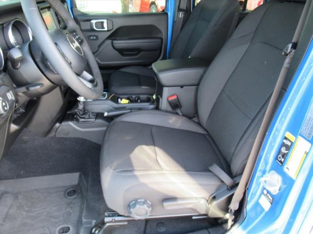 Used 2023 Jeep Gladiator Willys image 18