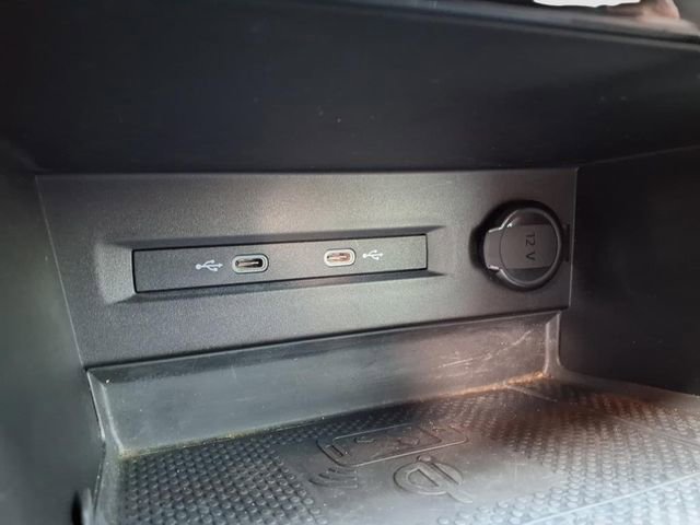 Used 2023 Volkswagen Taos SE w/ Black Wheel Package image 23