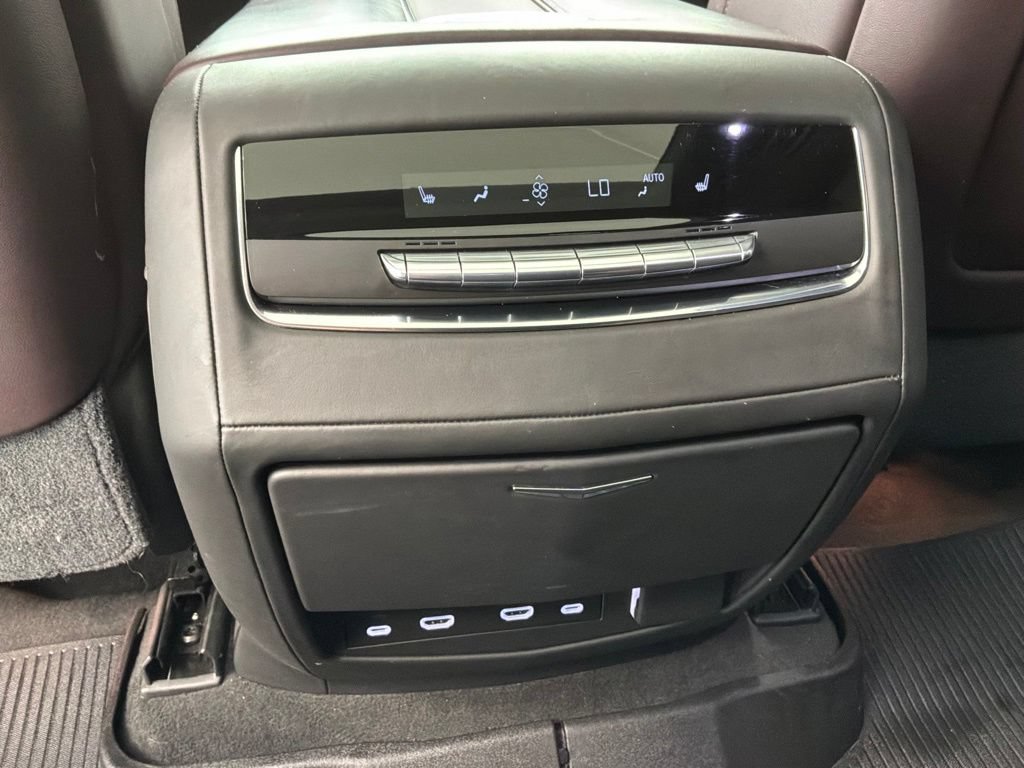 Used 2021 Cadillac Escalade Premium Luxury Platinum AWD/4WD image 24