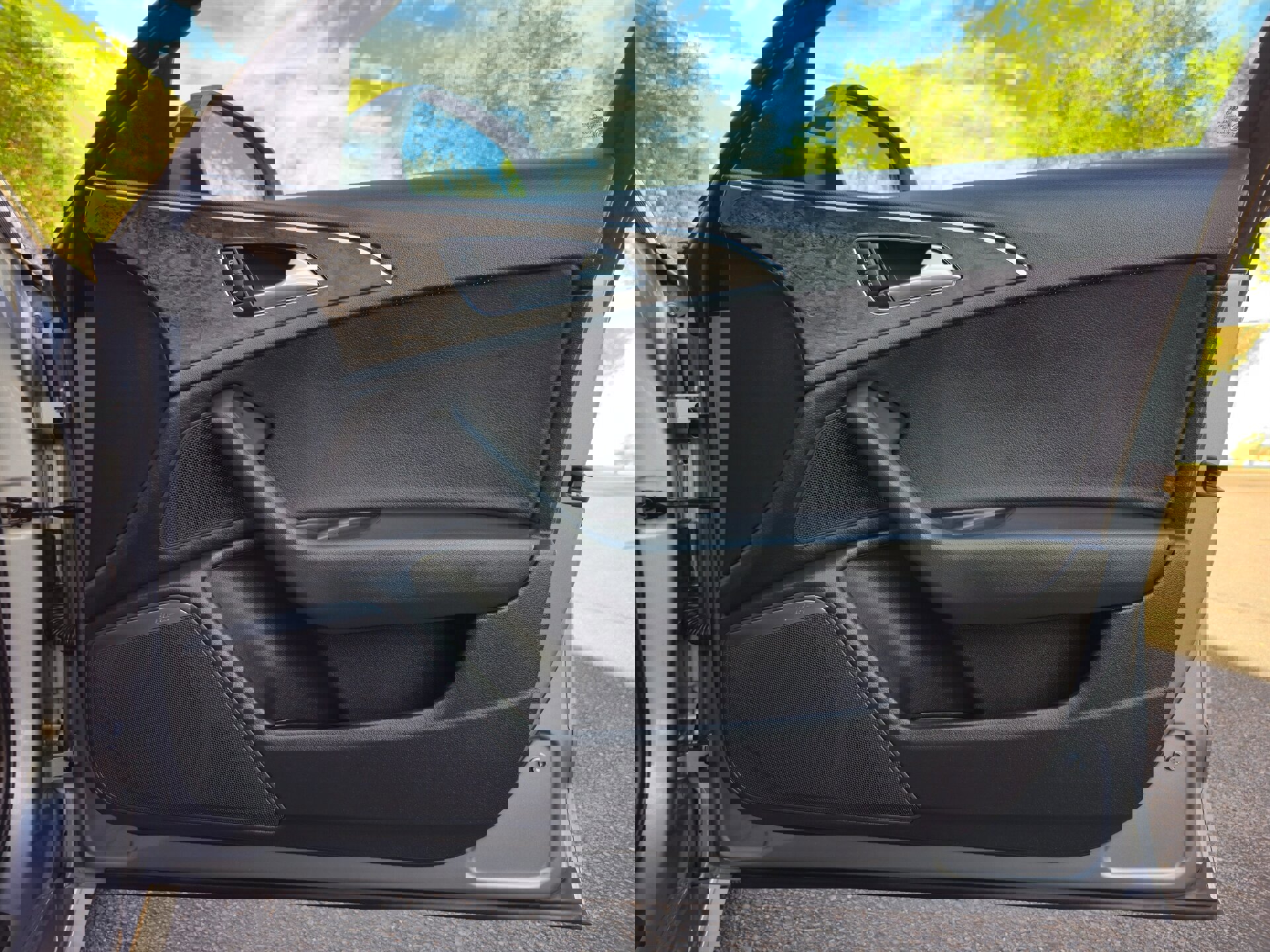 Used 2017 Audi A6 2.0T Premium Plus w/ Premium Plus Package image 23