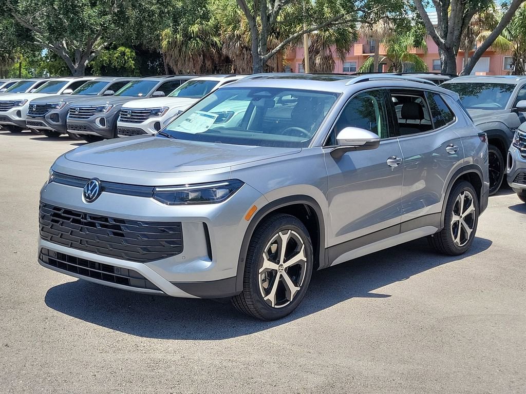 New 2026 Volkswagen Tiguan SE FWD image 3