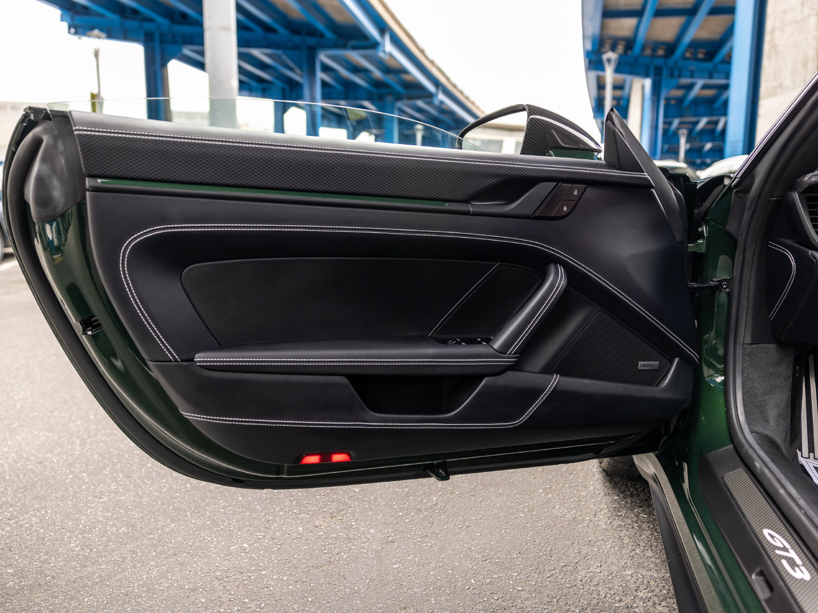 Certified 2025 Porsche 911 GT3 RWD image 41