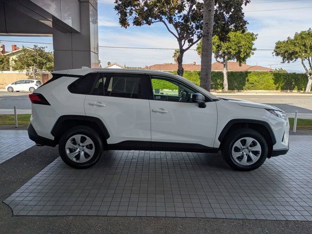 Used 2024 Toyota RAV4 LE image 4