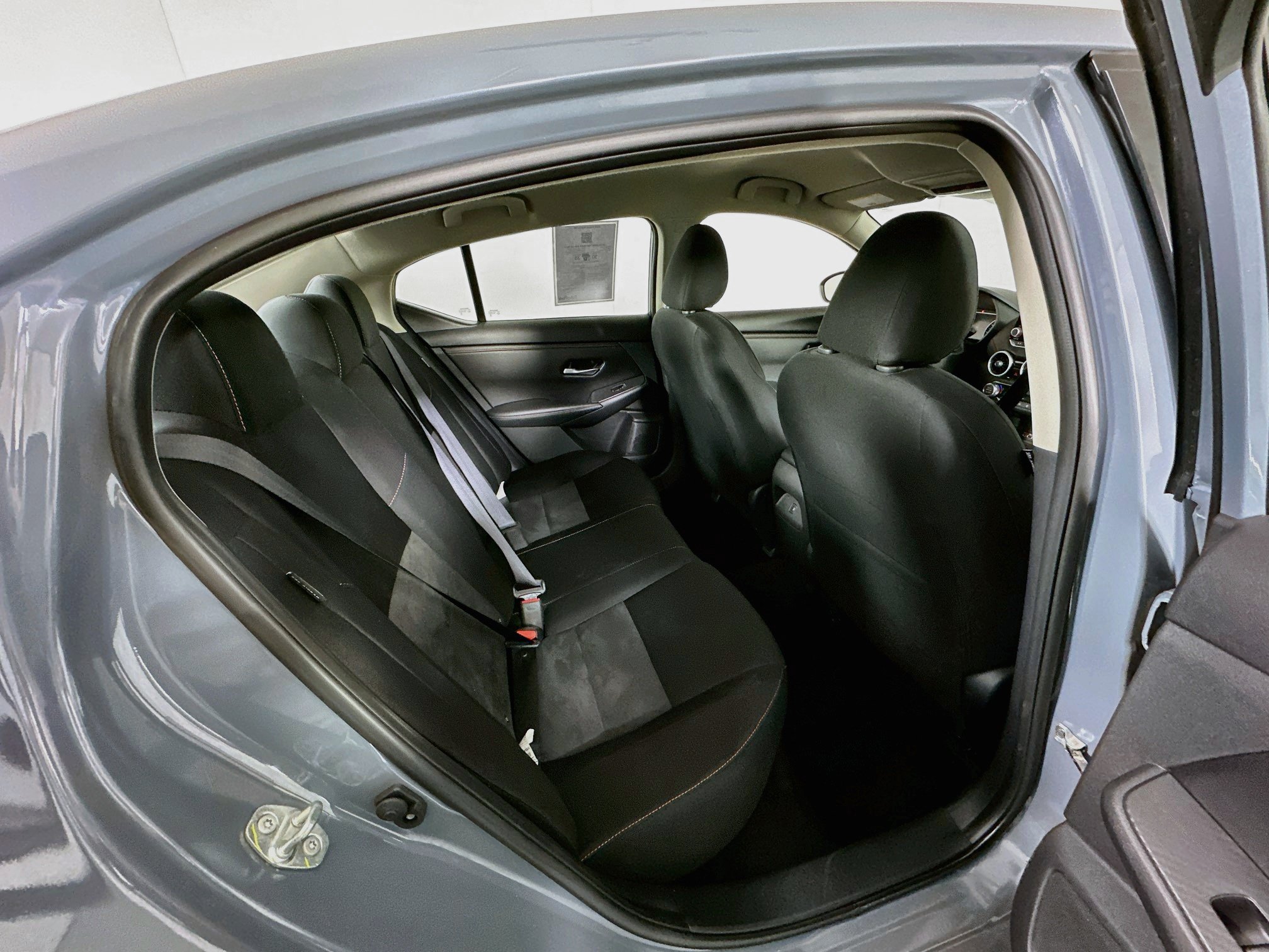 Used 2025 Nissan Sentra SR FWD image 28