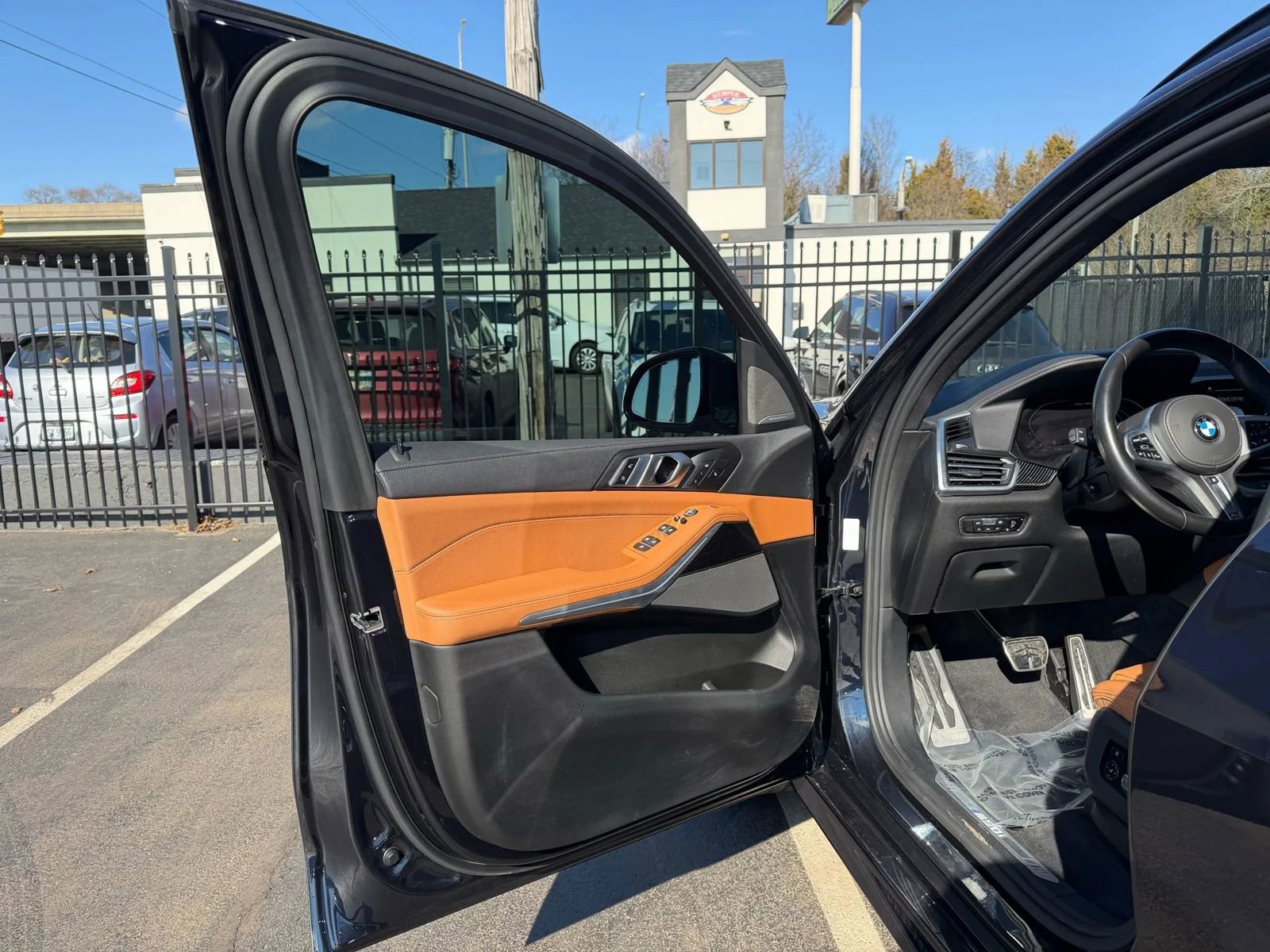 Used 2022 BMW X5 M50i w/ Executive Package AWD/4WD image 27