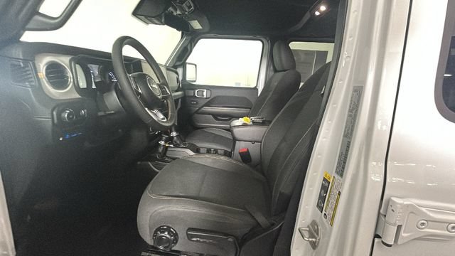 Used 2024 Jeep Wrangler Unlimited Sahara w/ Safety Group AWD/4WD image 11