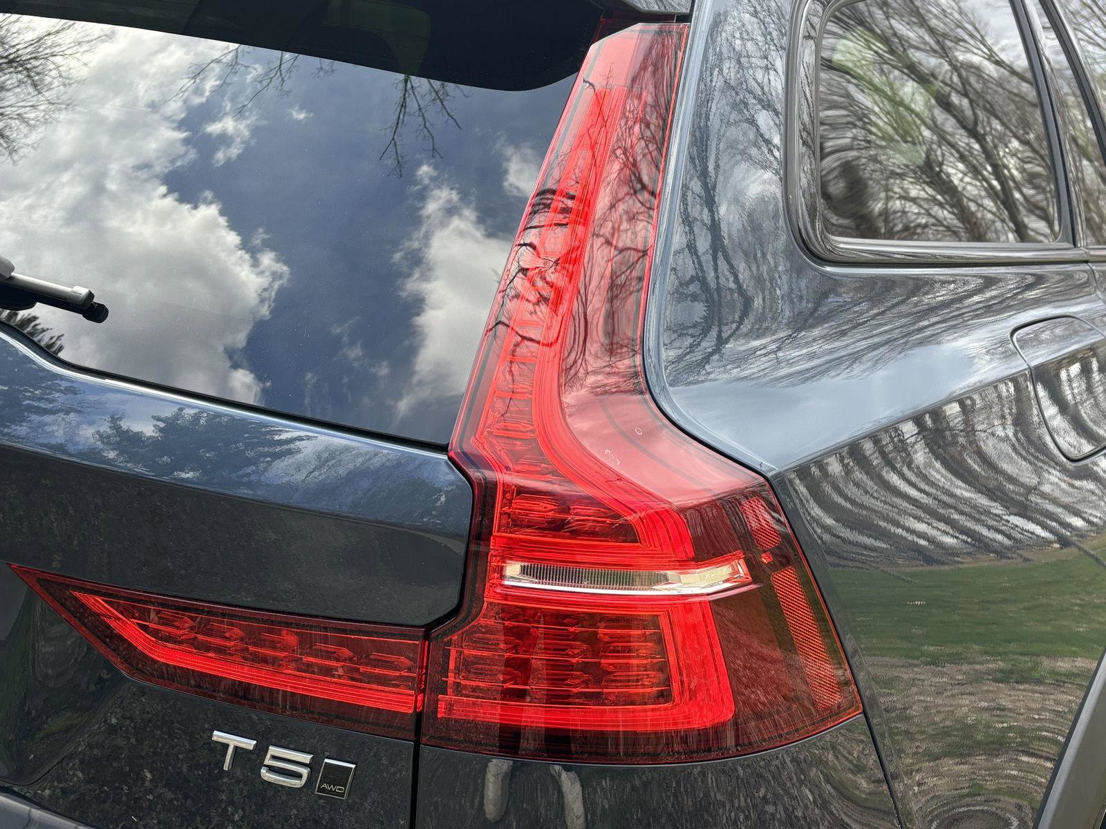Used 2021 Volvo V60 T5 Cross Country w/ Climate Package AWD/4WD image 28