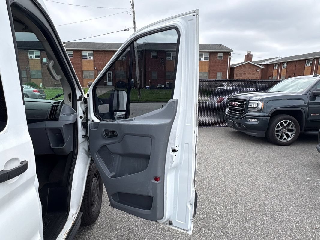 Used 2016 Ford Transit 350 XLT RWD image 36