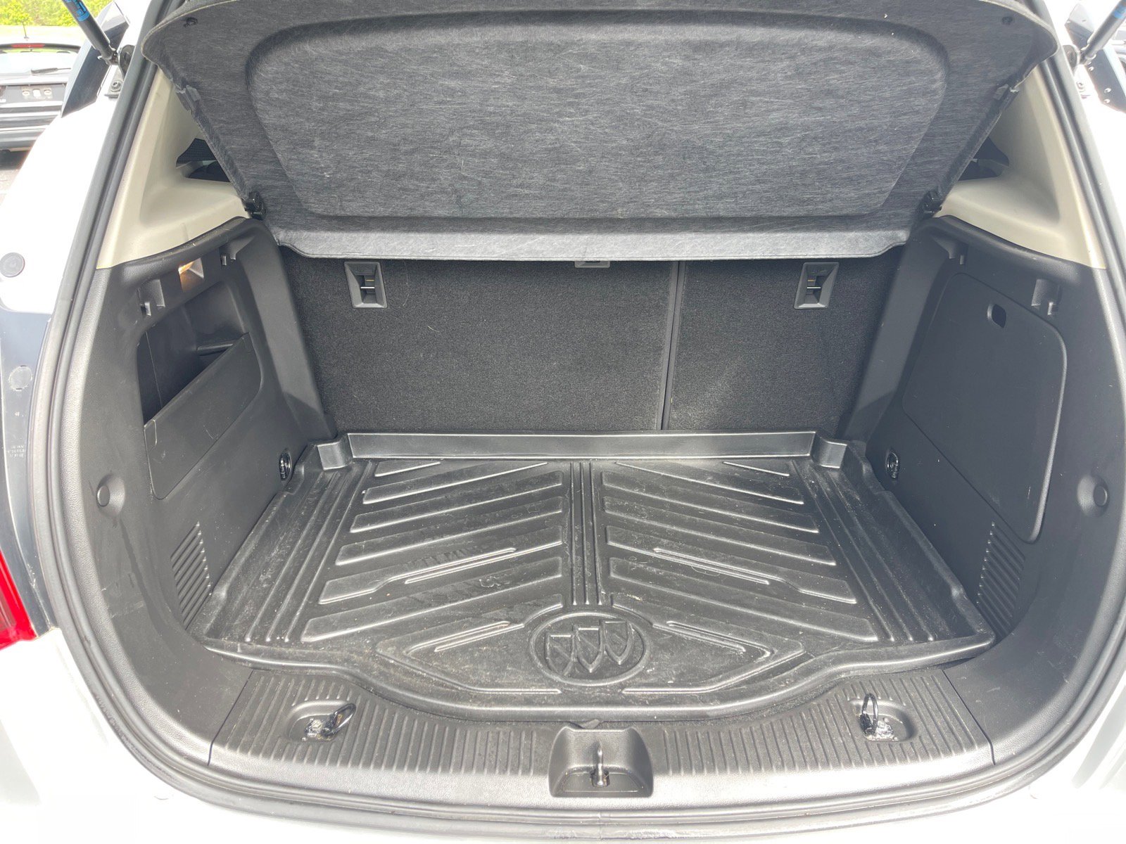 Used 2021 Buick Encore Preferred w/ Safety Package II AWD/4WD image 16