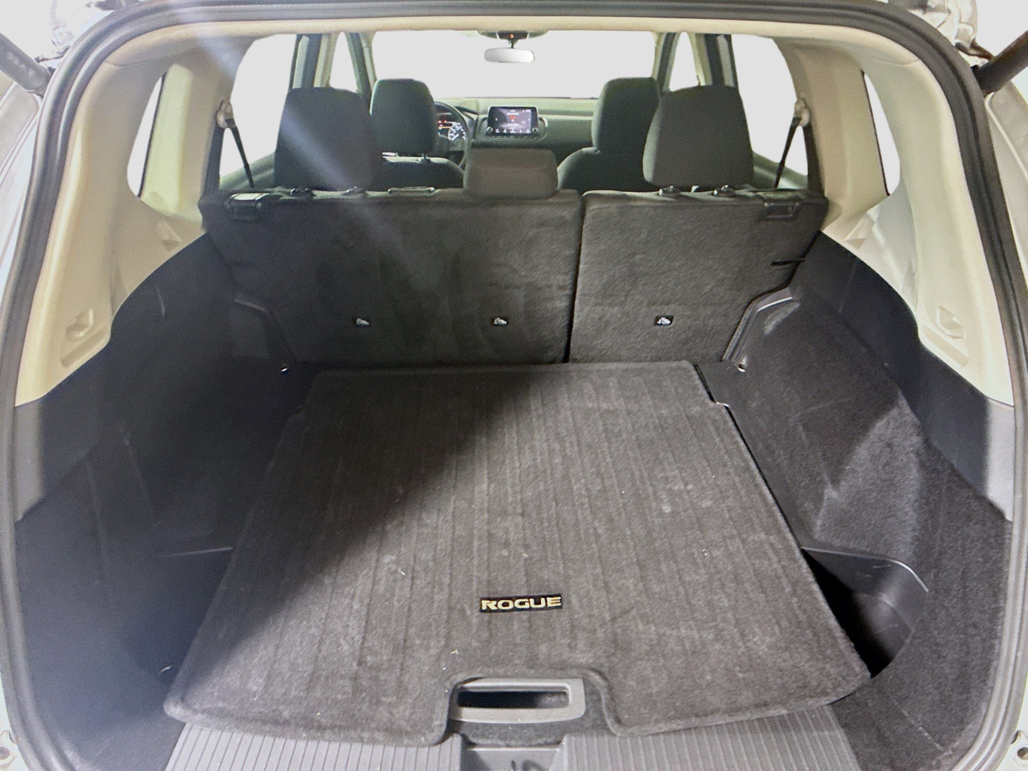 Used 2025 Nissan Rogue SV image 35