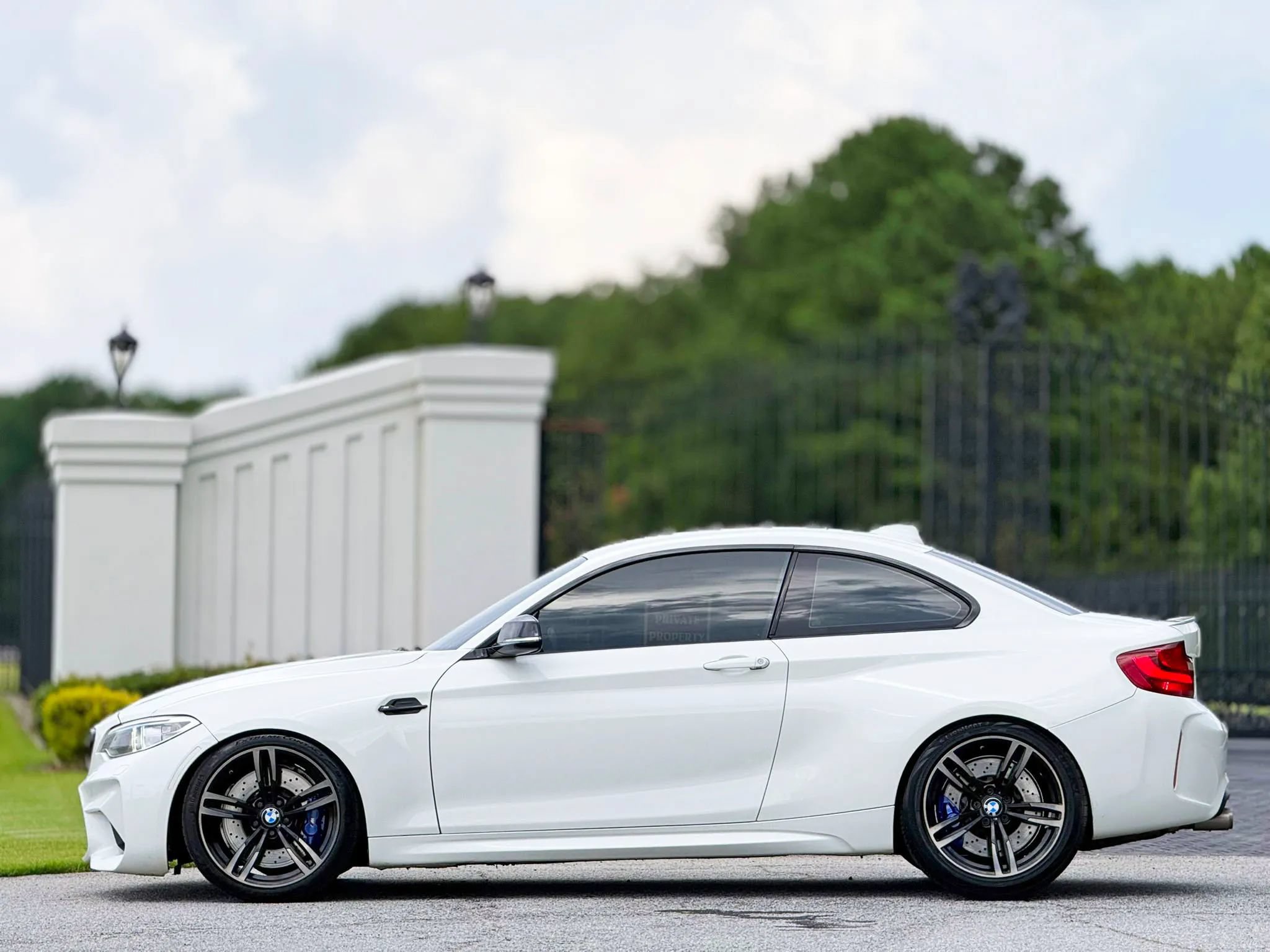 Used 2017 BMW M2 RWD image 7