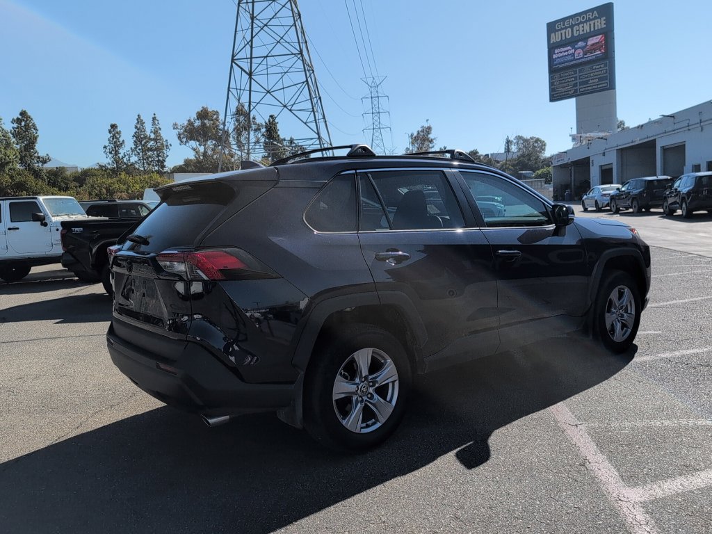 Certified 2025 Toyota RAV4 XLE FWD image 5