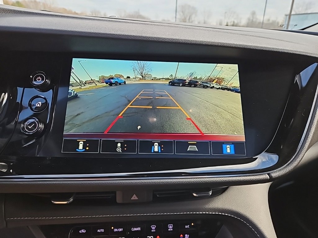 Used 2023 Buick Envision Avenir image 19