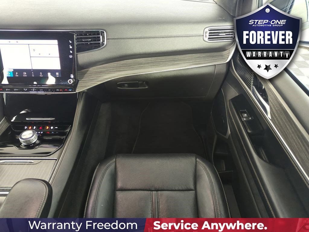 Used 2024 Jeep Wagoneer Series II w/ Flexible Seating Group RWD image 16