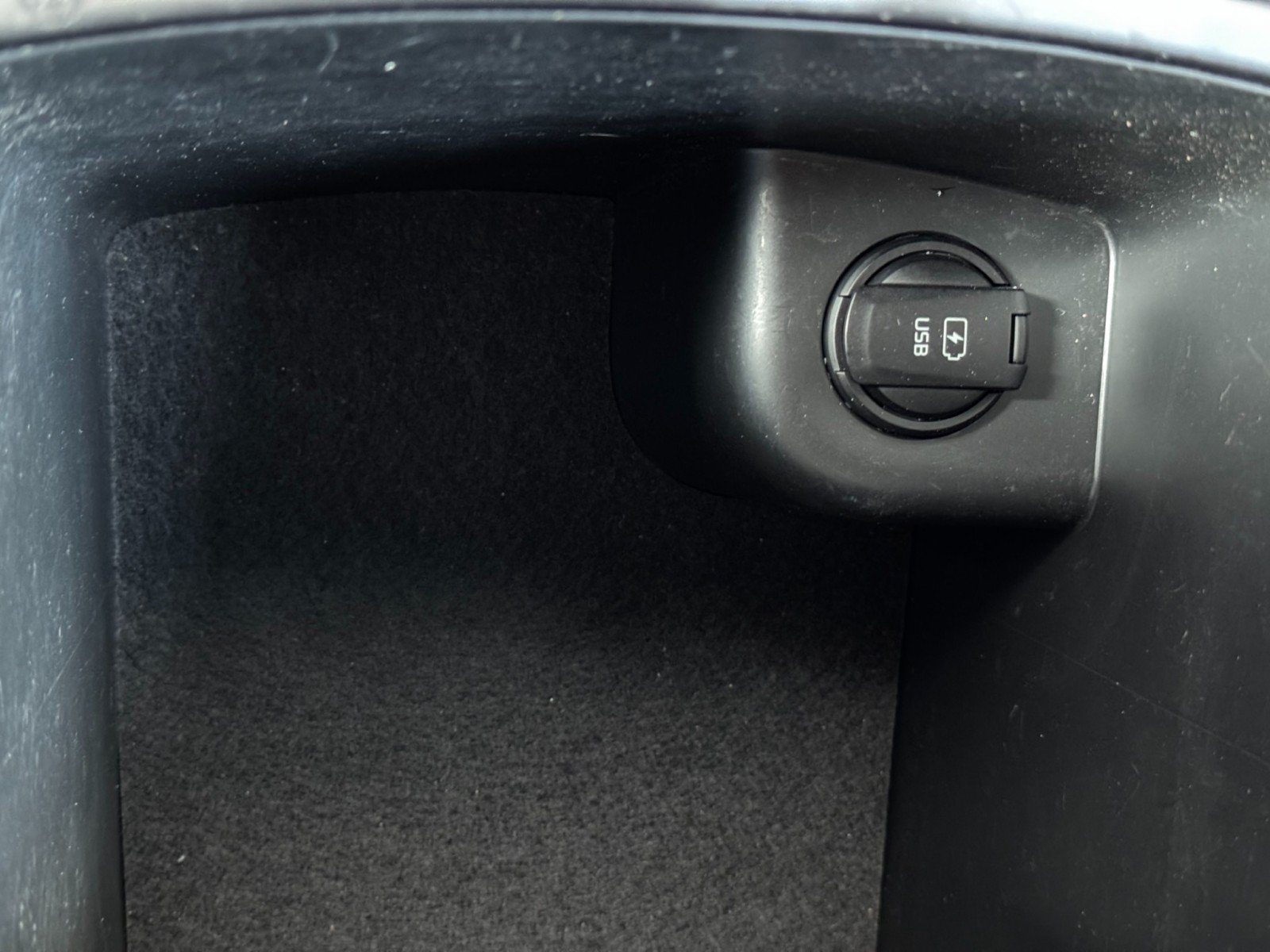 Used 2020 Kia Sorento S FWD image 29