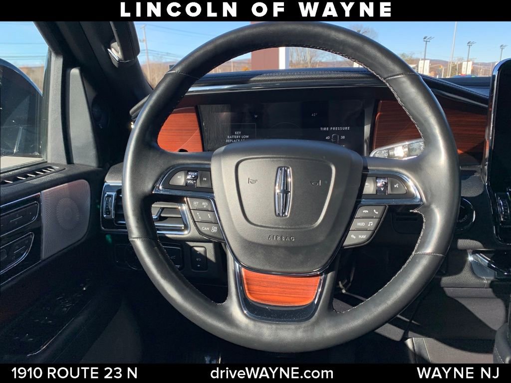 Used 2021 Lincoln Navigator Reserve w/ Luxury Package image 26