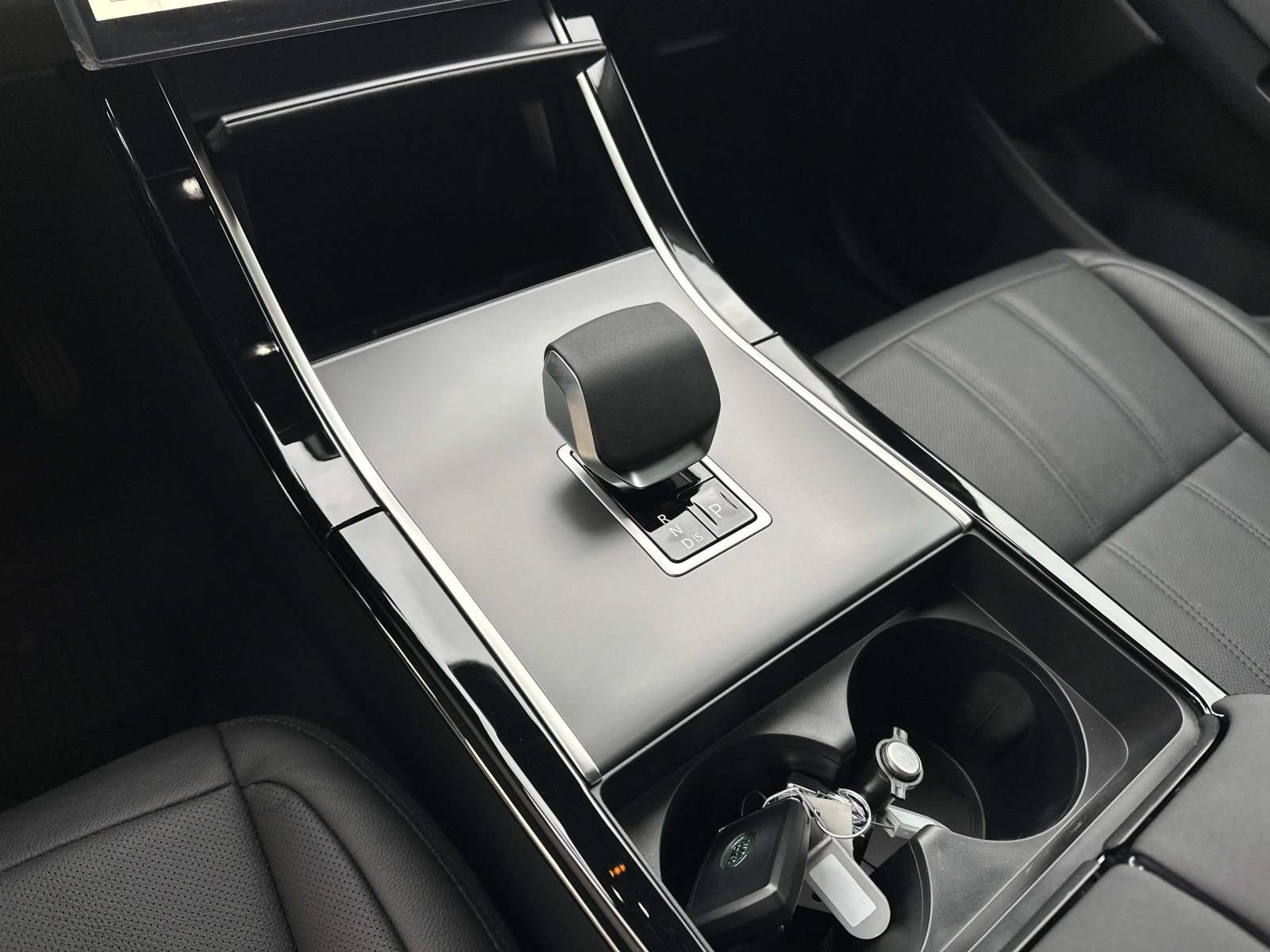 New 2026 Land Rover Range Rover Evoque S AWD/4WD image 15