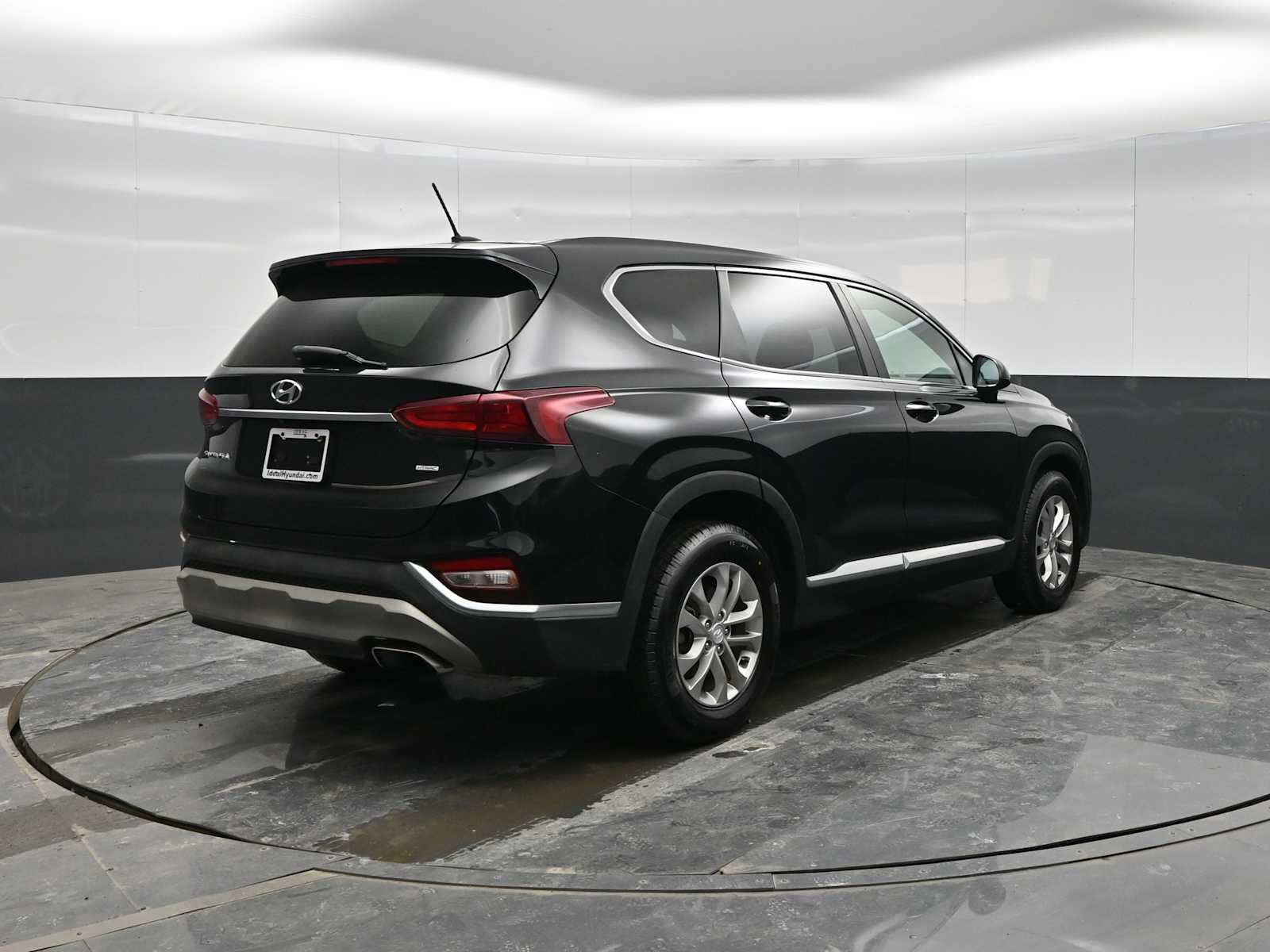 Used 2020 Hyundai Santa Fe SE image 7