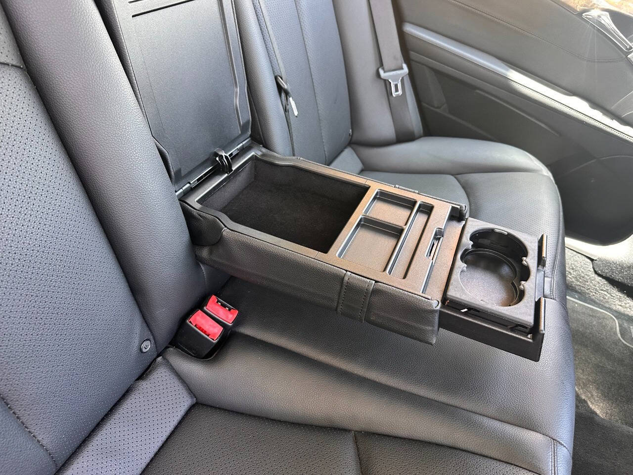 Used 2007 Mercedes-Benz E 350 Sedan image 79