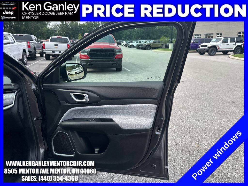 Certified 2023 Jeep Compass Latitude AWD/4WD image 26