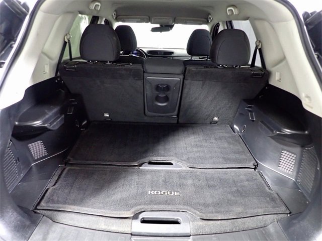 Used 2020 Nissan Rogue SV image 17