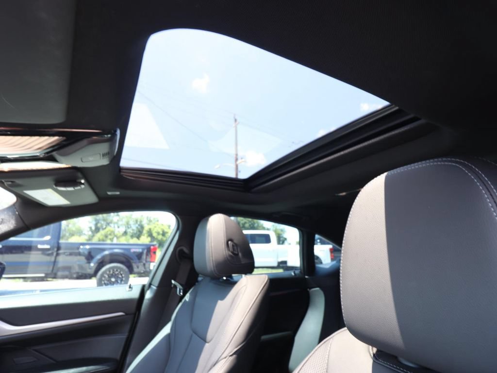 Used 2023 BMW i4 eDrive40 w/ Premium Package RWD image 4