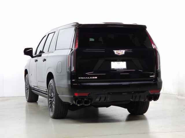 Used 2024 Cadillac Escalade ESV V w/ Heavy-Duty Trailer Package image 3