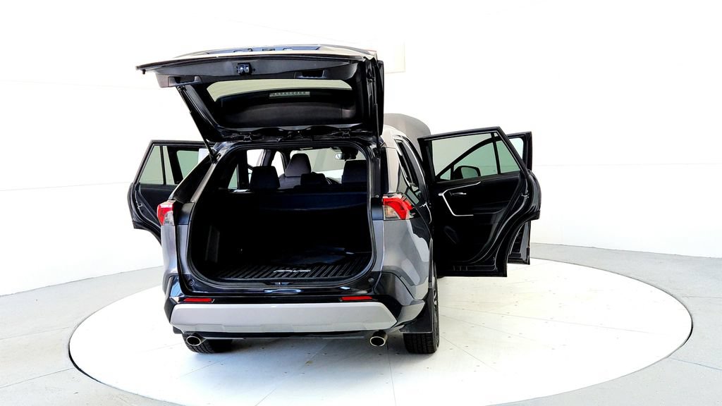 Used 2023 Toyota RAV4 SE AWD/4WD image 11