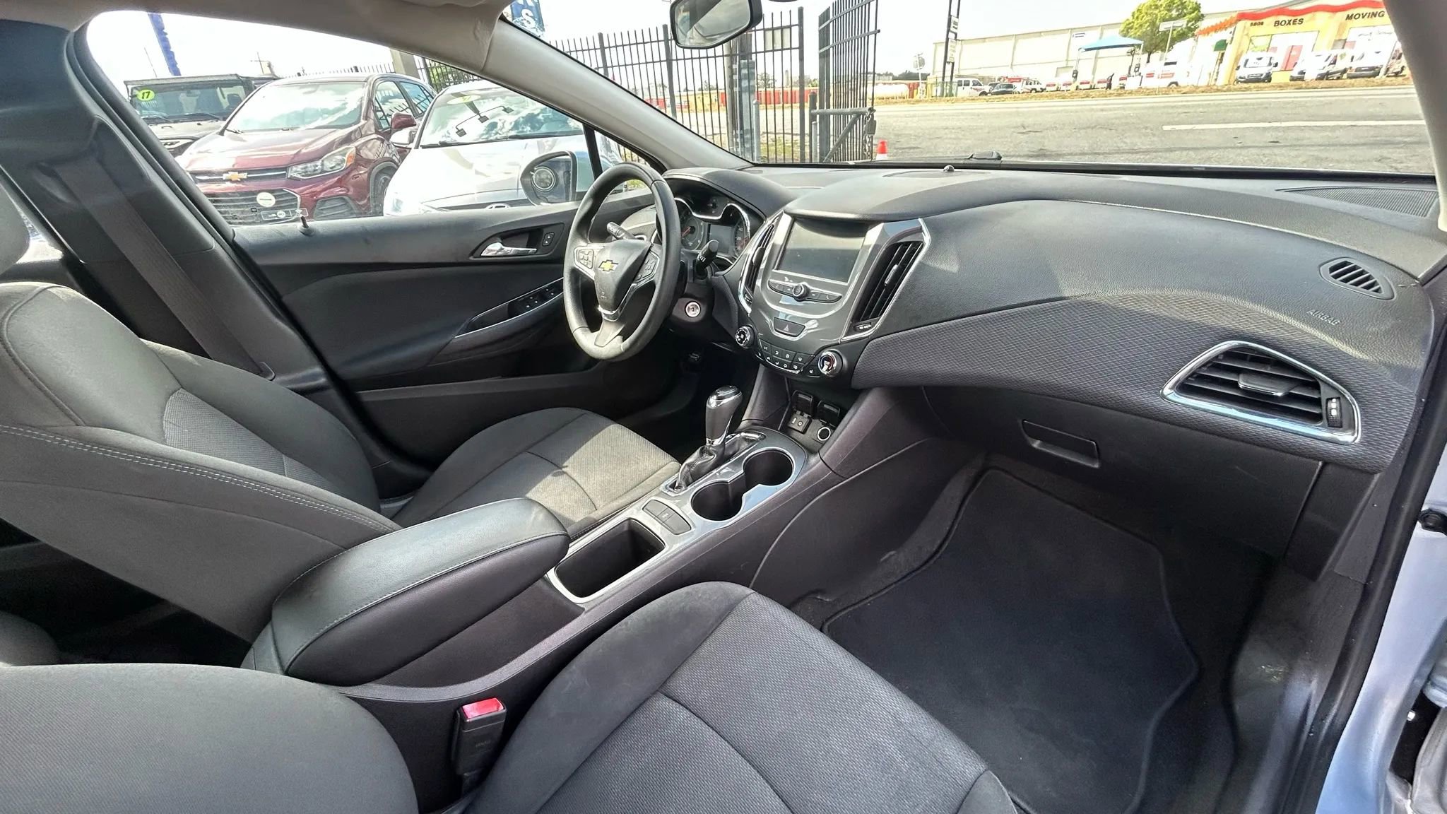 Used 2018 Chevrolet Cruze LT w/ LT Fleet Convenience Package image 12