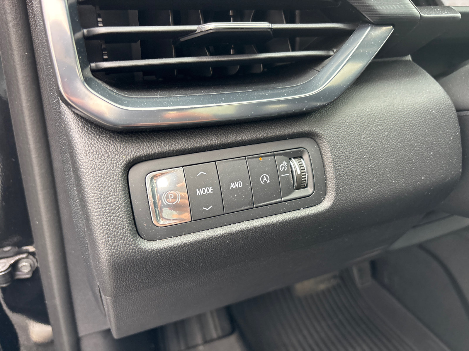 Used 2024 GMC Acadia AT4 AWD/4WD image 14