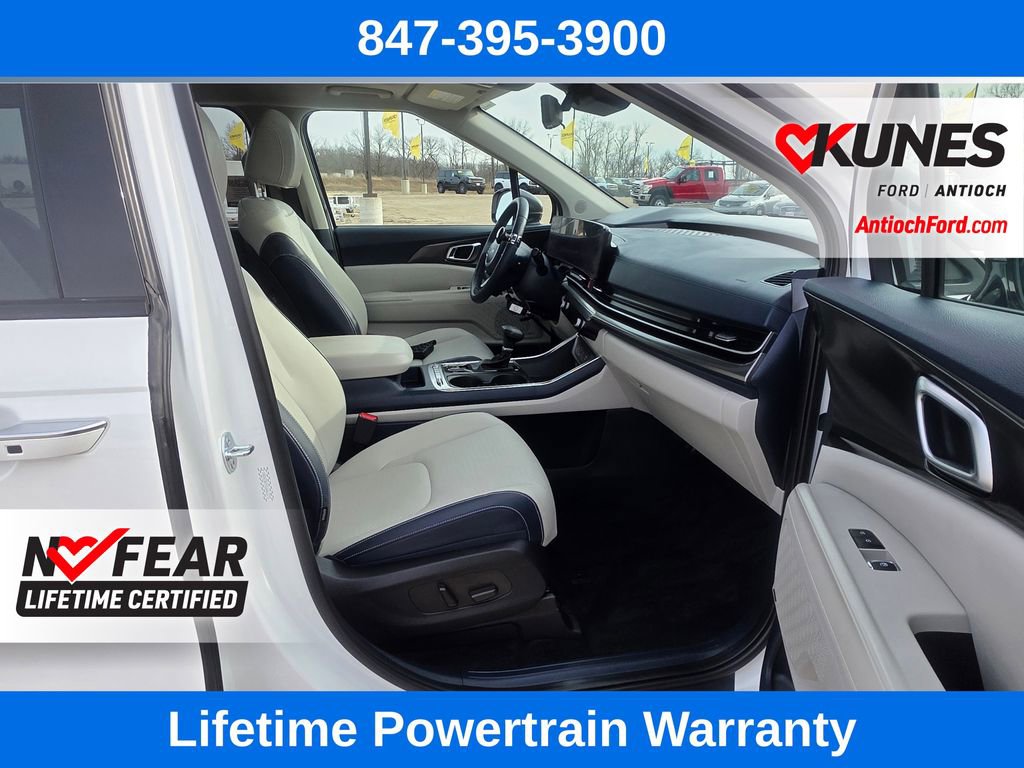 Used 2025 Kia Carnival SX Prestige image 42