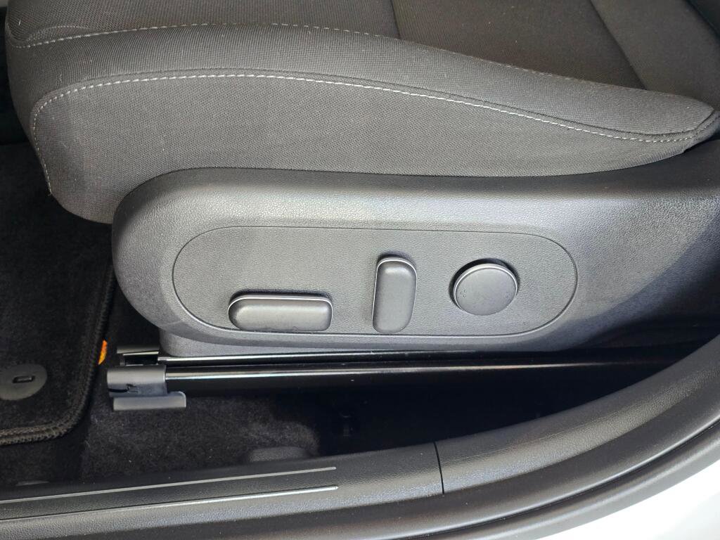 Used 2024 Hyundai Kona SEL image 23