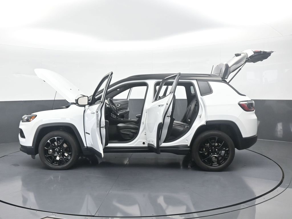 Used 2023 Jeep Compass Altitude image 72